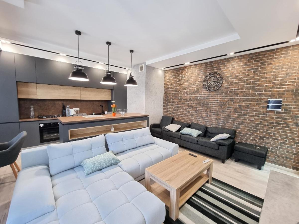 Diplomat The Best Ultra Central Apartaments Chisinau Bagian luar foto