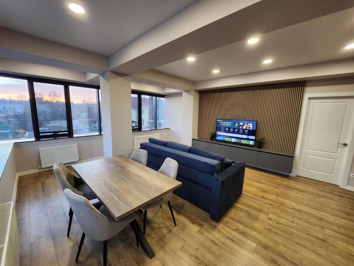 Diplomat The Best Ultra Central Apartaments Chisinau Bagian luar foto