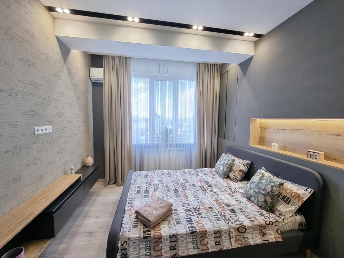 Diplomat The Best Ultra Central Apartaments Chisinau Bagian luar foto
